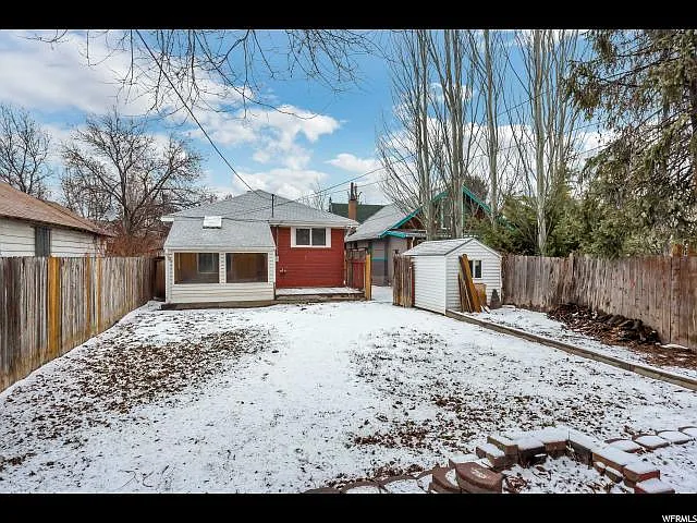 590 E Leland Ave — Photo 16