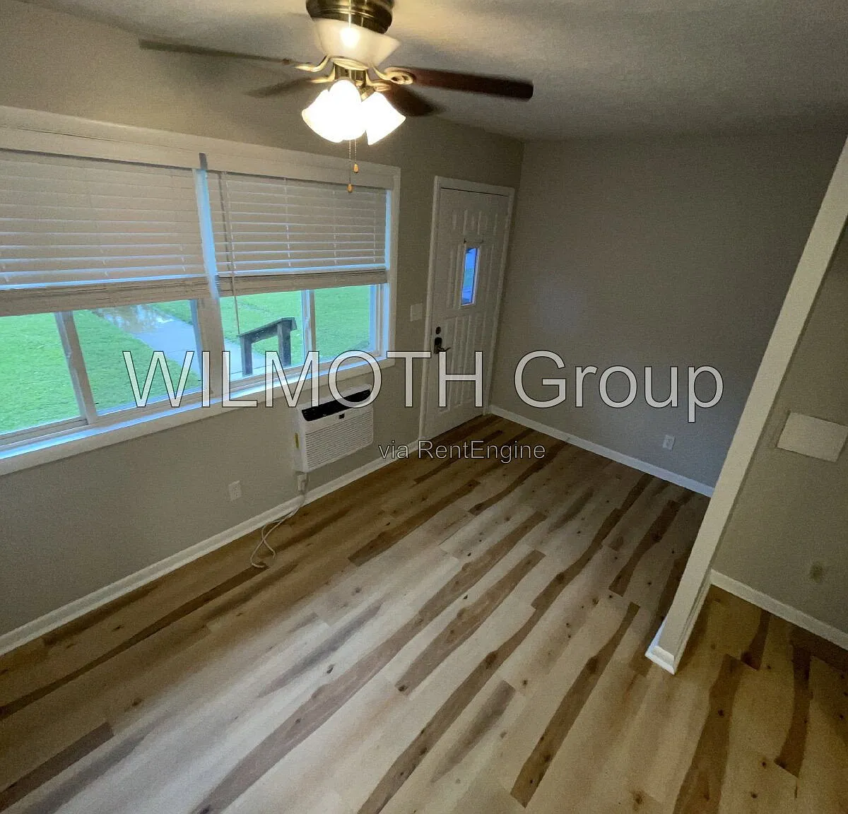 2 bed, 1.0 bath, 952 sqft, $1,200 — Photo 3
