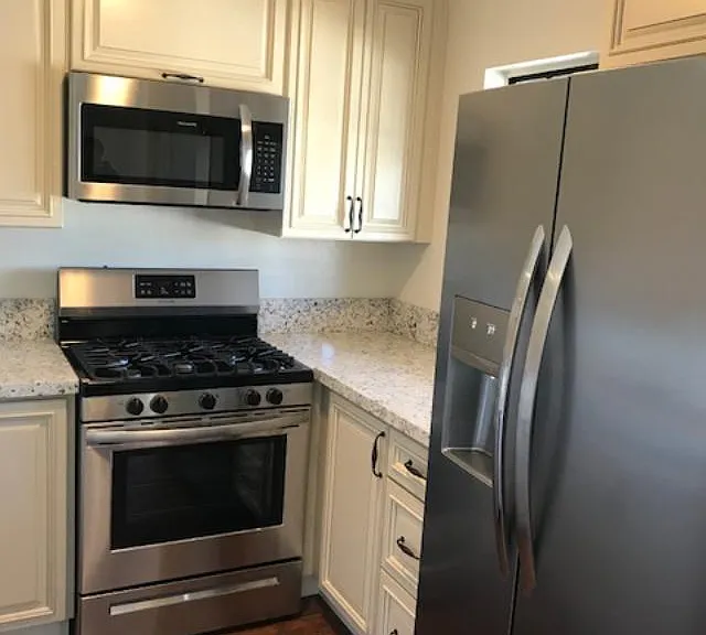 18530 Hatteras St #310 — Photo 4