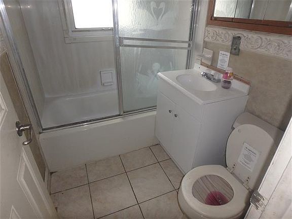 5th image of 15800 Campbell Ave