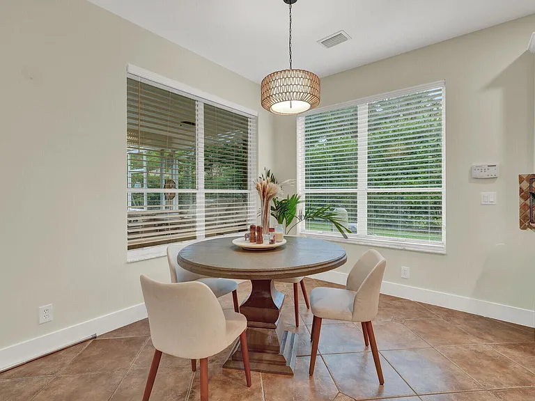 1225 Egret Cir S — Photo 13