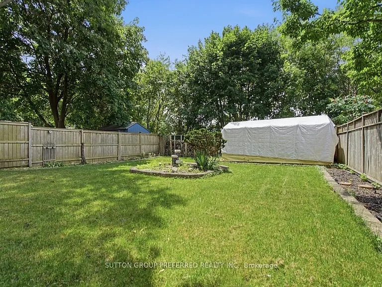 385 Avondale Rd — Photo 23