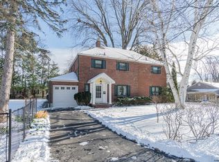 27 Kakely St, Albany, NY 12208
