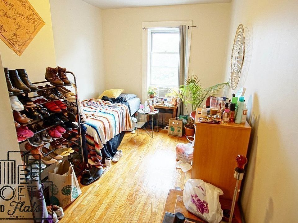 1st image of 851 Lincoln Pl #4R