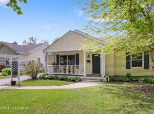 612 Norton Ave, Mundelein, IL
