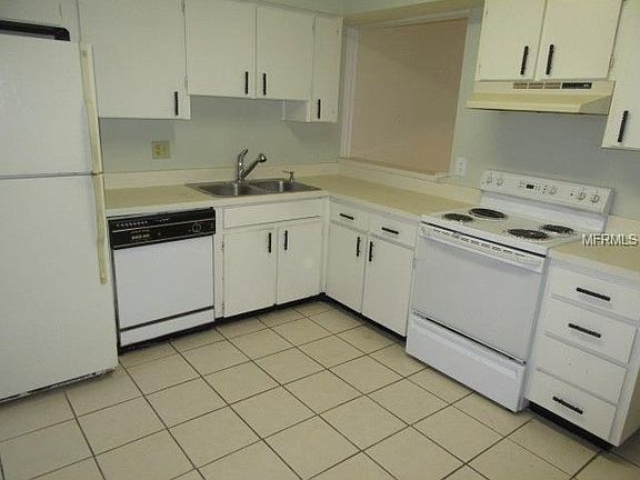 4th image of 10457 Rosemount Dr