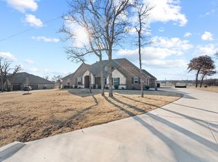 413 Zonaverde Ct, Poolville, TX 76487