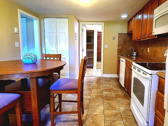 3rd image of 165 South St APT 12