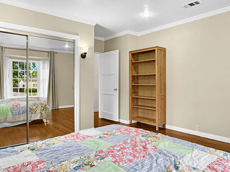 2545 Sycamore Dr — Photo 35