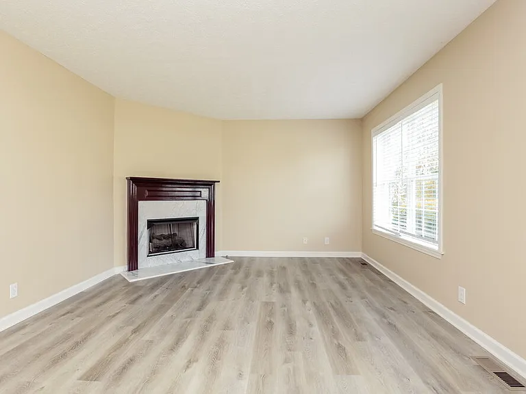 2309 Leighton Way — Photo 4