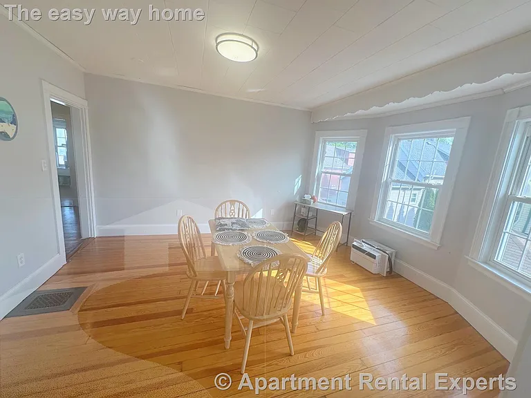 253 Arlington St #2 — Photo 4