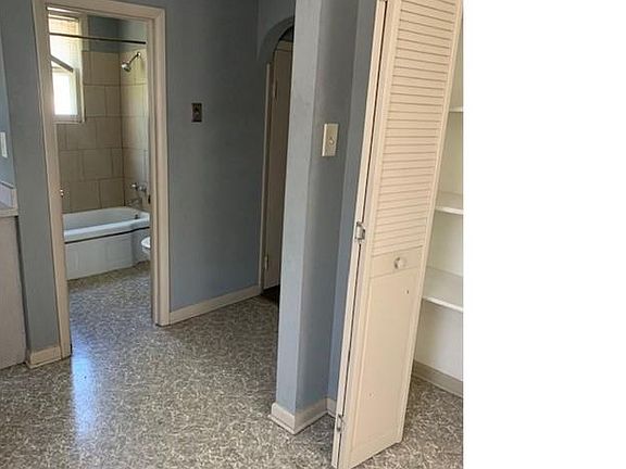 2nd image of 14284 Lincoln Ave #2