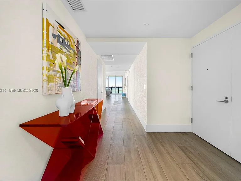 788 NE 23rd St #1002 — Photo 10