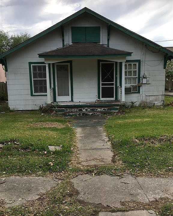 1st image of 207 W Sterling St