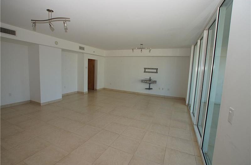 1st image of 19400 Turnberry Way APT 511