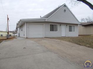 3632 SW 38th St, Topeka, KS 66610