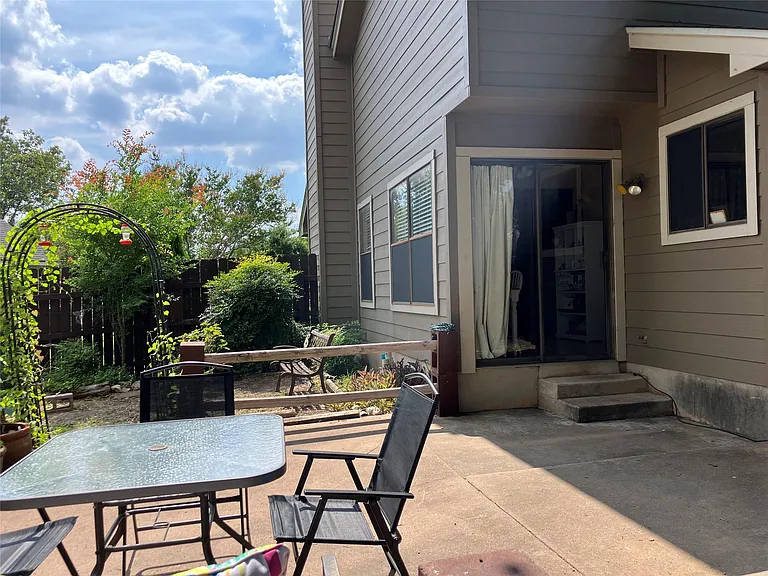 904 Cottonwood Cv — Photo 27