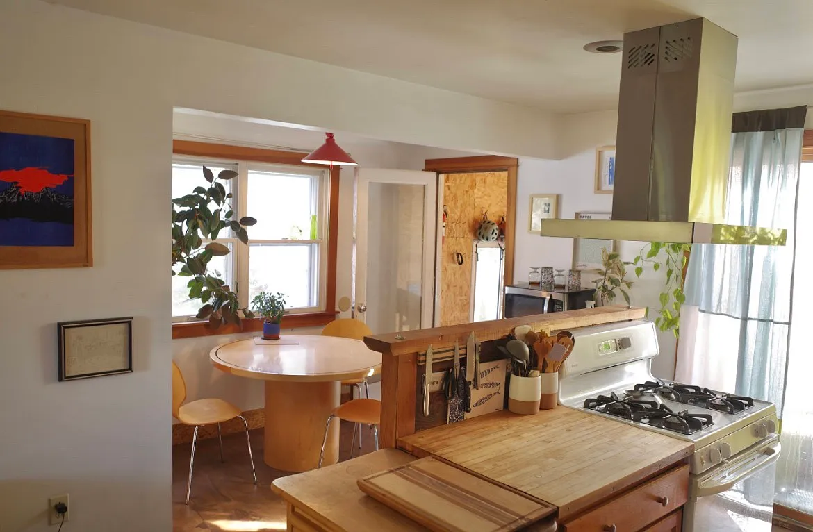 2 bed, 674 sqft, $1,850 — Photo 2