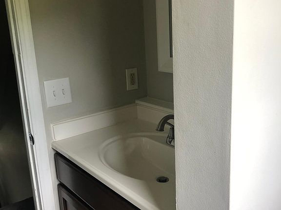 2nd image of 405 Maple Brook Dr Unit 405