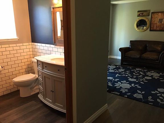 3rd image of 3044 Monterey Dr