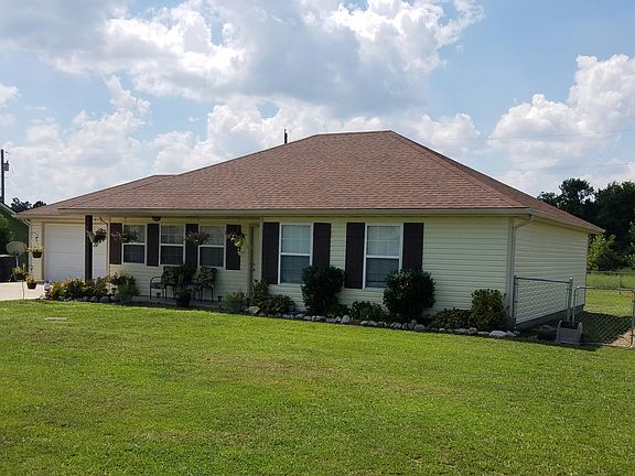 2nd image of 7214 SE 66th Pl