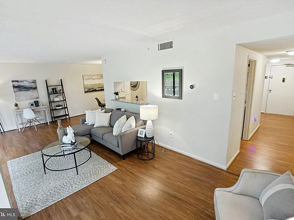 3rd image of 6301 Stevenson Ave APT 210