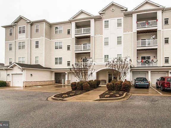 4th image of 23560 Franklin D Roosevelt Blvd #201