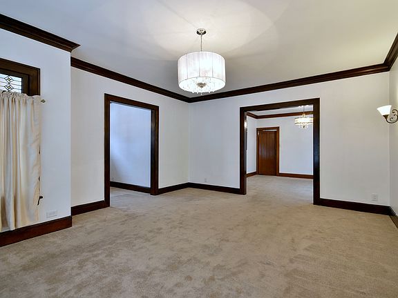 2nd image of 1111 N Menard Ave