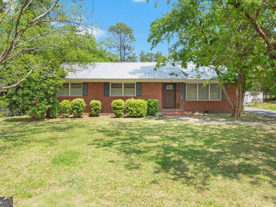 1st image of 1011 Cherokee Cir