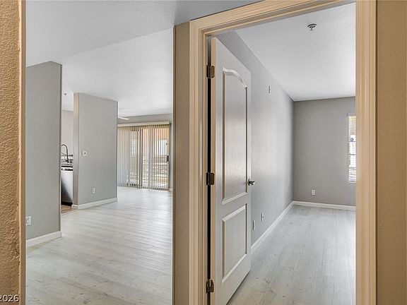 5th image of 2110 Sealion Dr Unit 104