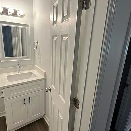 5th image of 2324 Reneke Ave