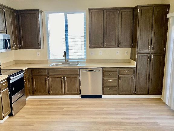 Spacious Kitchen