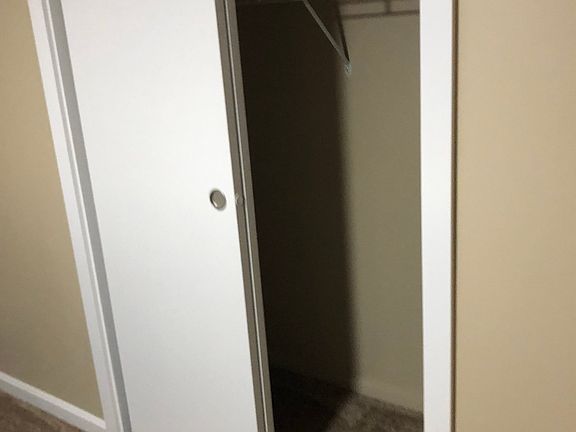 5th image of 517 Benson Rd