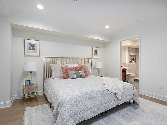 2nd image of 2237 N 21st St #264