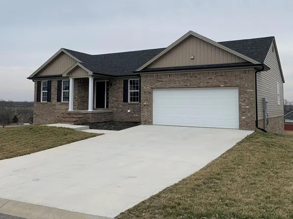 205 Max Cavnes Rd, Danville, KY 40422