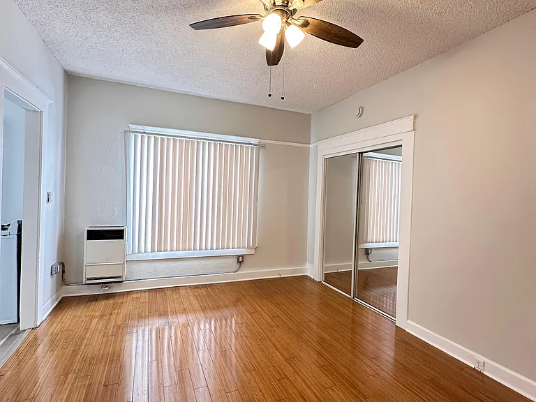 1325 Hope Street — Photo 1
