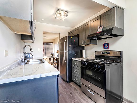 4th image of 609 N White Sands Bay
