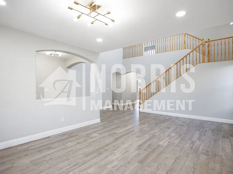 1553 E Alba Dr — Photo 8