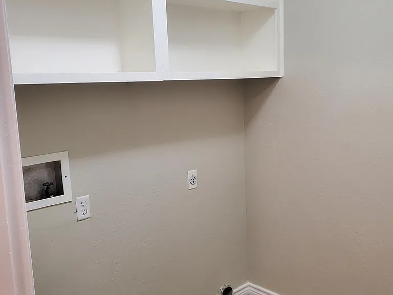 1307 America Dr — Photo 9