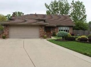 1328 N Heather Ct, Addison, IL 60101