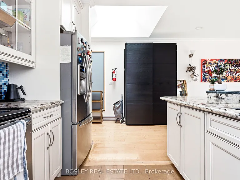 115 Roncesvalles Ave #3 — Photo 12