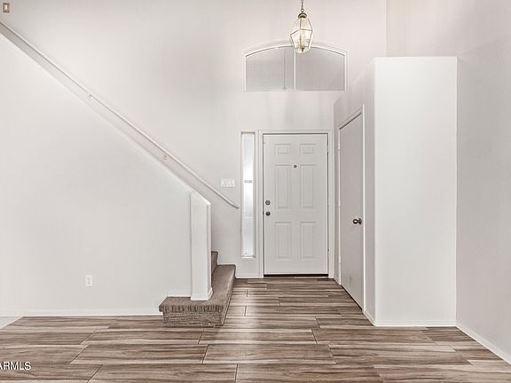 4th image of 1310 E ANGELA Drive