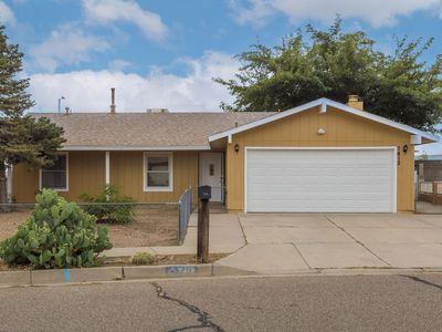 7412 Mint Pl NW, Albuquerque, NM, 87121