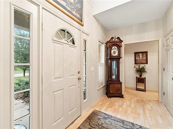 5th image of 101 Ambrose Dr