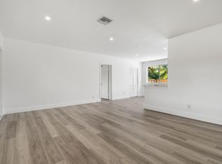 311 NW 37th St, Deerfield Beach, FL 33064