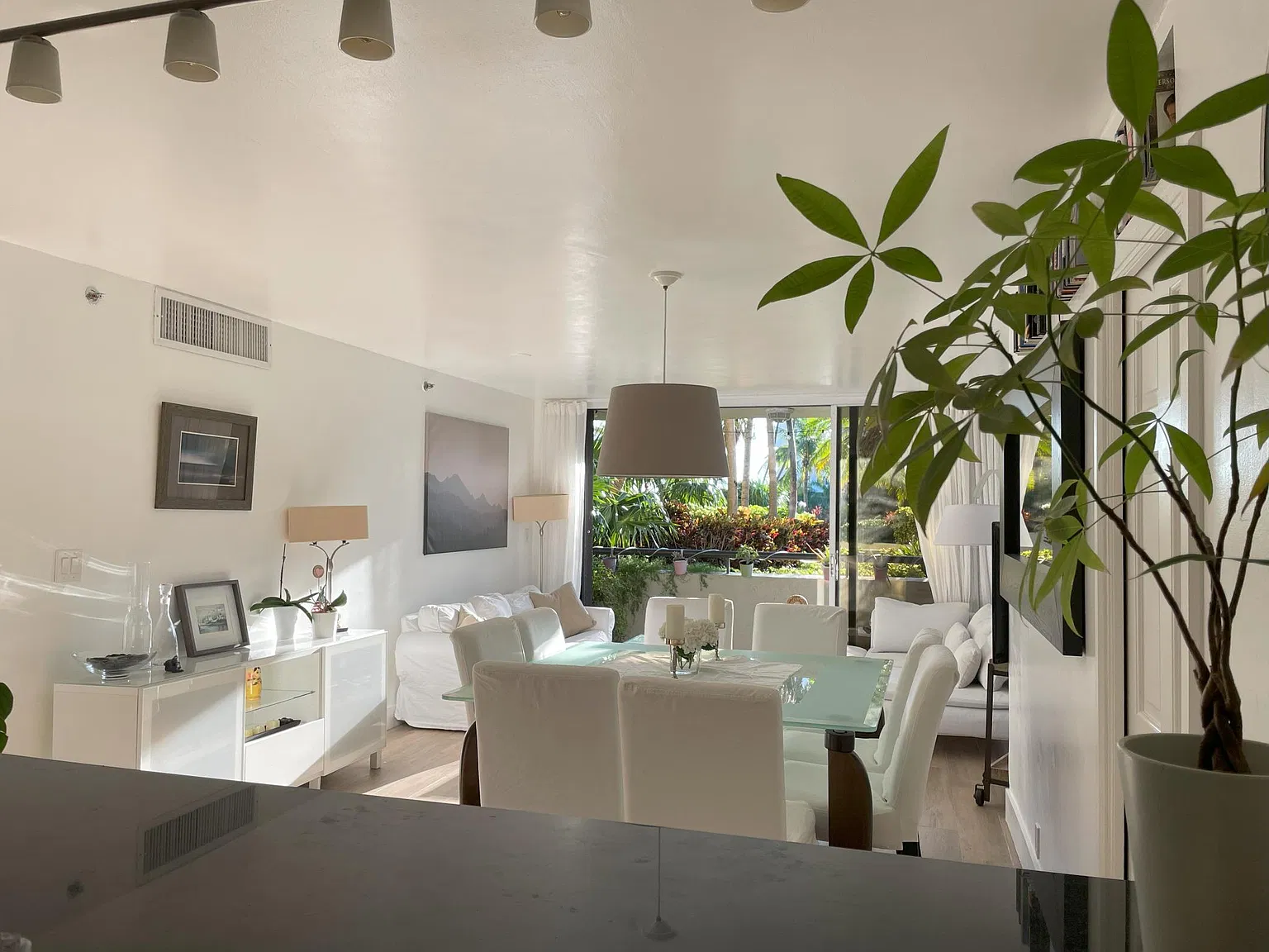 170 Ocean Lane Dr — Photo 3