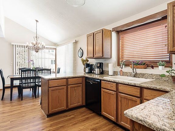 4th image of 5130 Morning Glory Ln #5130