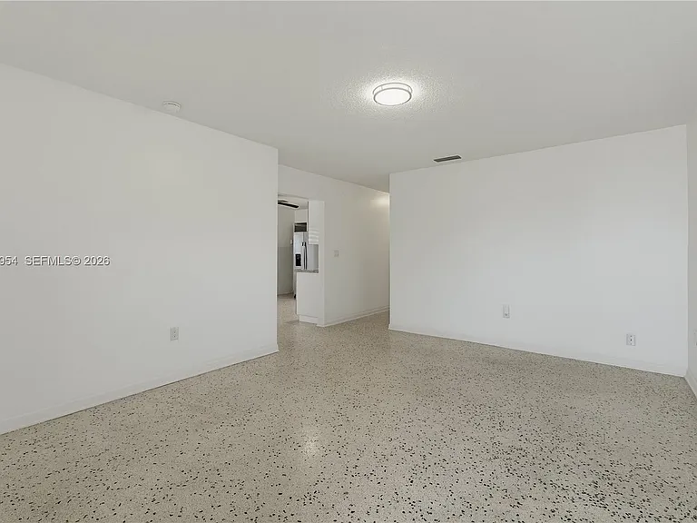 4296 NW 2nd Ter #4296 — Photo 7