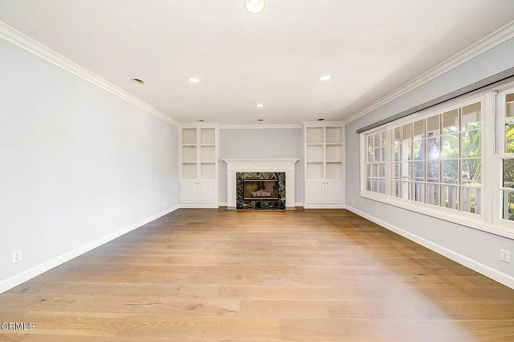 5 bed, 5.5 bath, 4786 sqft, $15,000 — Photo 4