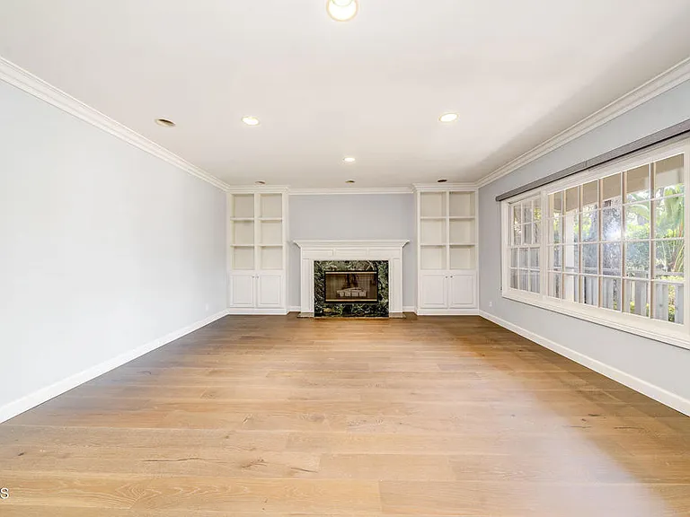 4330 Bel Aire Dr — Photo 4